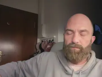 Cam4 Watch Live Sex Cams of alroca82