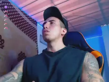 Cam4 Private Sex Chat of Adam_Hudsond