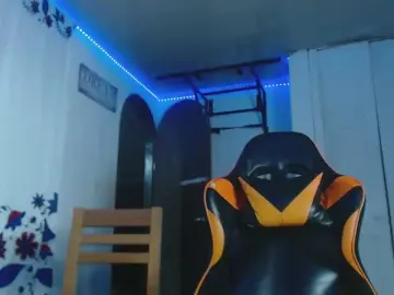 Cam4 Live Sex of Adam_Hudsond