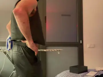 Cam4 Live Sex Cam of ReVersablepig