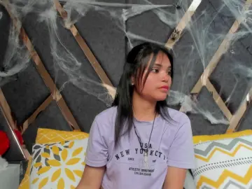 Cam4 Nude Webcam of Lunateen_