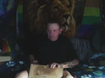 Cam4 Live Sex Cam of biteme69691