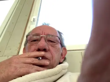 Cam4 Free Live Porn of Frchdax1964