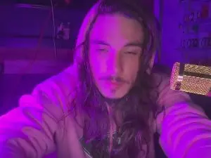 Cam4 Live Sex Cam of WellHello69