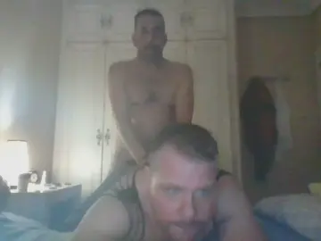 Cam4 Free Live Porn of macho_usando