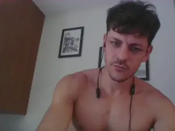 Cam4 Private Sex Chat of manonthemoon3