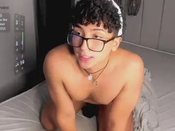 Cam4 Live Sex of Valentin0_3