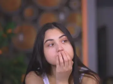 Cam4 Live Sex Cam of RosalynAthay