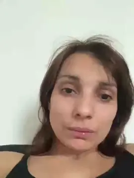 Cam4 Free Live Porn of clovise233