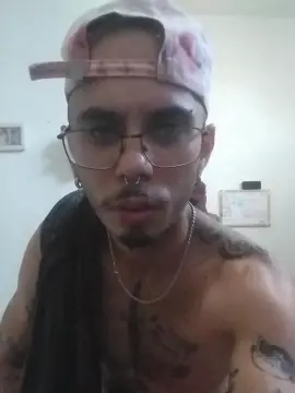 Cam4 Watch Live Sex Cams of Klinger30