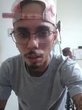 Cam4 Free Porn Cam of Klinger30