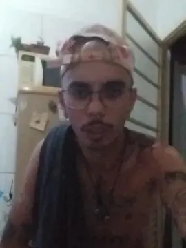 Cam4 Free Live Porn of Klinger30