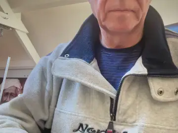 Cam4 Sex Cam of Bernie2620