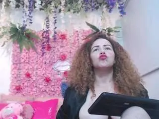 Camsoda Sex Chat of blondesquirt