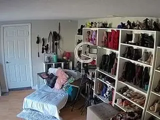 Camsoda Watch Live Sex Cams of voyeurcam-missoliviablack-03