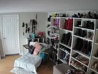 Camsoda Sex Chat of voyeurcam-missoliviablack-03