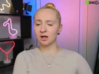 Camsoda Sex Cam of mila-glow