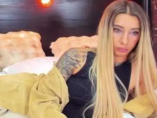 Camsoda Watch Live Sex Cams of christynaross