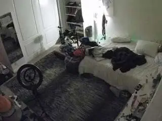 Camsoda Adult Webcams of voyeurcam-hornyhostel-02