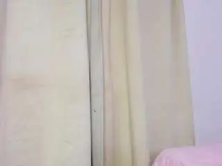 Camsoda Nude Webcam of mia-purplee