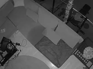 Camsoda Adult Webcams of voyeurcam-julmodels-living-7