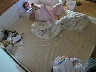 Camsoda Private Sex Chat of voyeurcam-julmodels-greybed-1