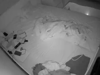 Camsoda Best Webcam of voyeurcam-julmodels-greybed-1