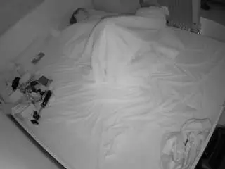 Camsoda Live Porn of voyeurcam-julmodels-greybed-1