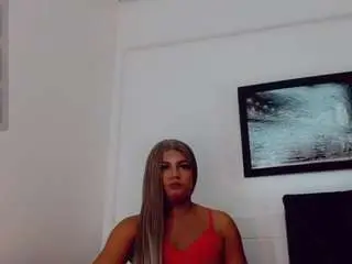 Camsoda Sex Chat of mayka-brunette01