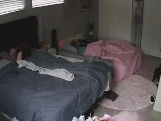 Camsoda Free Porn Cam of voyeurcam-house-charleys-room