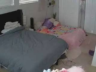 Camsoda Nude Webcam of voyeurcam-house-charleys-room