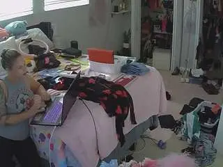 Camsoda Sex Chat of voyeurcam-house-charleys-room