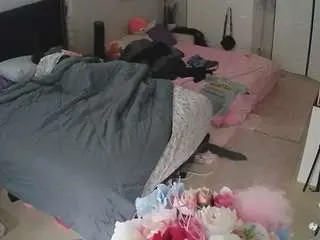 Camsoda Adult Webcam of voyeurcam-house-charleys-room