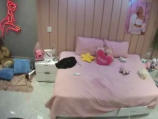 Camsoda Best Webcam of voyeurcam-casa-salsa-bedroom-1