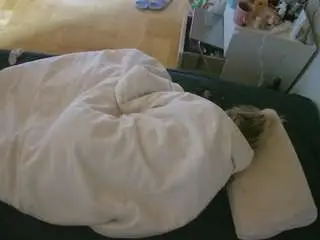 Camsoda Watch Live Sex Cams of voyeurcam-julmodels-greybed-2