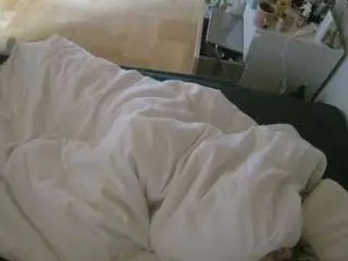 Camsoda Watch Live Sex Cams of voyeurcam-julmodels-greybed-2