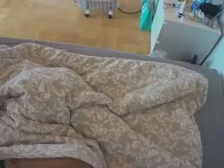 Camsoda Sex Chat of voyeurcam-julmodels-greybed-2