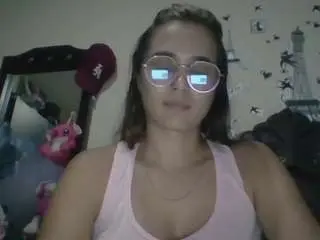 trianabell from camsoda