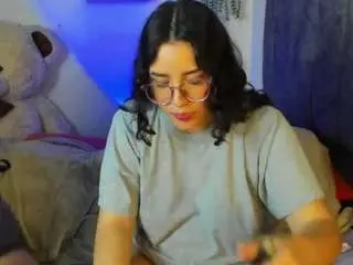 maddie-and-chelsea from camsoda