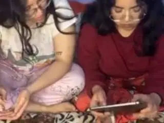 Camsoda Adult Webcams of maddie-and-chelsea