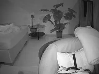 Camsoda Live Sex of voyeurcam-julmodels-whitebed-6