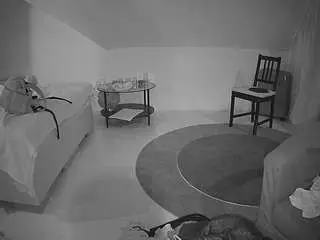 Camsoda Adult Webcams of voyeurcam-julmodels-whitebed-6