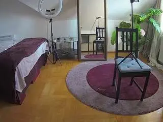 Camsoda Live Sex Cam of voyeurcam-julmodels-whitebed-6