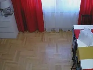 Camsoda Nude Webcam of voyeurcam-julmodels-dining-2