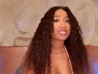 Camsoda Free Porn Cam of alison-mooon