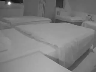 Camsoda Nude Webcam of voyeurcam-julmodels-bed-2