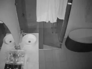 Camsoda Free Live Porn of voyeurcam-casa-salsa-bathroom-6