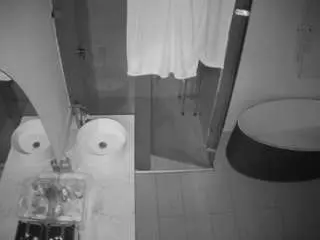 Camsoda Sex Cam of voyeurcam-casa-salsa-bathroom-6