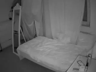 voyeurcam-julmodels-reallife-3 from camsoda