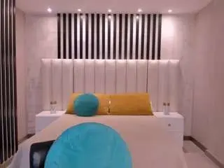 Camsoda Nude Webcam of amberfoxx1